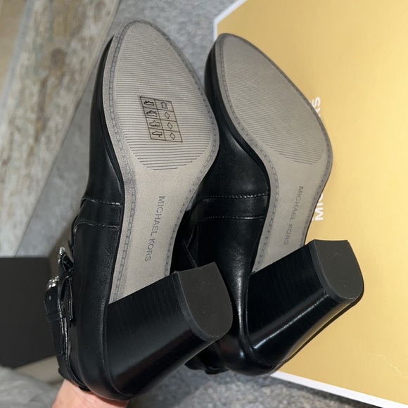 Michael Kors leather booties - Picture 6 of 8